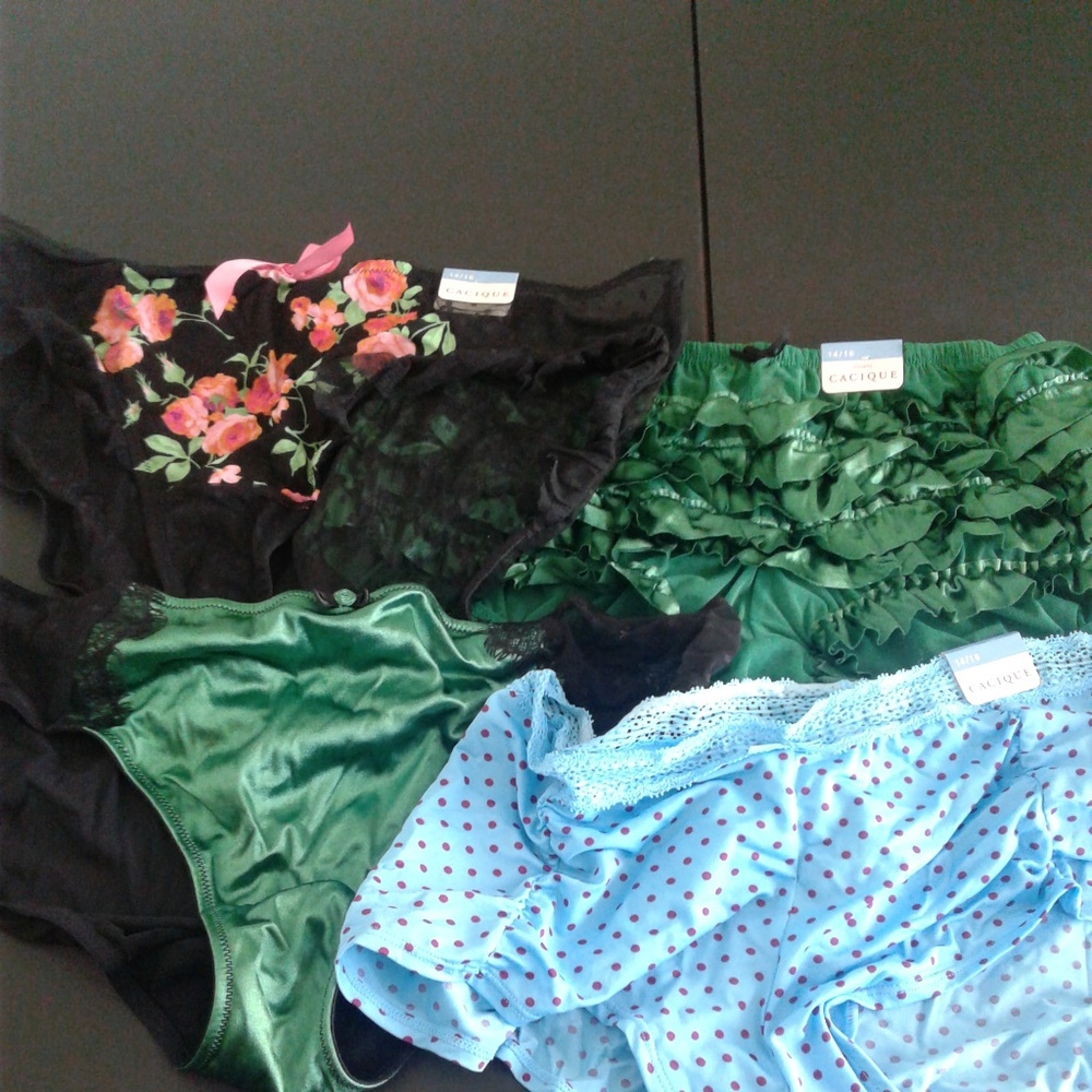 Women's Cacique underwear size 14/16